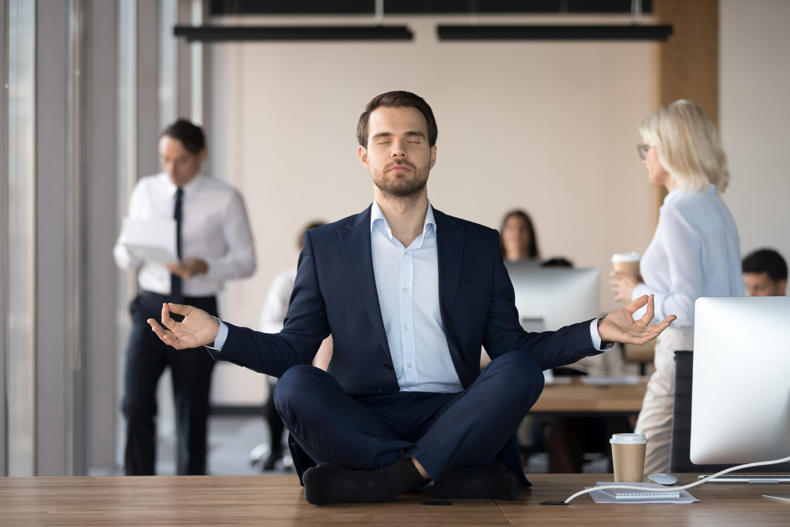 Beneficiile programelor corporate: 10 motive să le implementezi în compania ta
